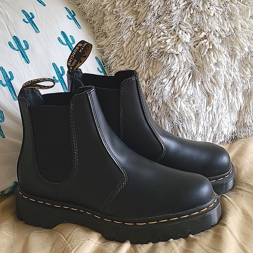 Doc Martens Chelsea Boots, women, black size 9